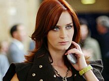 «Называли меня подлой»: Эмили Блант — о реакции своих дочерей на «Дьявол носит Prada»