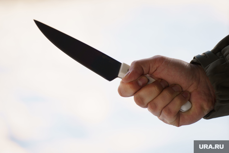 Житель Ноябрьска пойдет под суд за нападение с ножом на знакомого