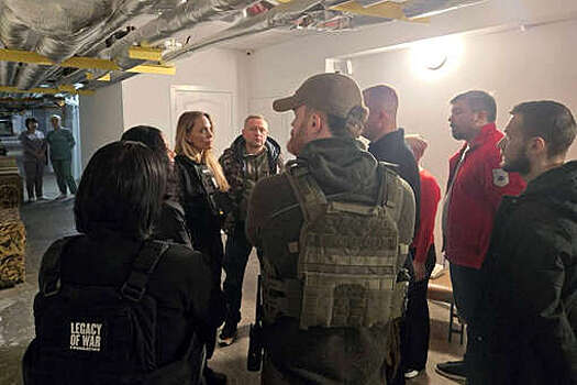 Водителя Анджелины Джоли держали в подвале ТЦК, но затем выпустили