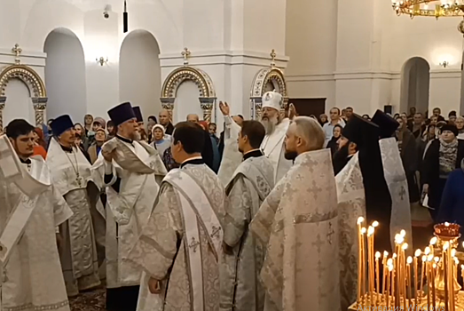 В Оренбурге в Дмитриевскую субботу митрополит Кирилл ведет богослужения
