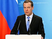 Медведев утвердил порядок описания лекарств для госзакупок