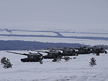 Под Оренбургом более 2,5 тыс. мотострелков подняты по учебной тревоге в рамках двустороннего тактического учения с привлечением артиллерии и авиации