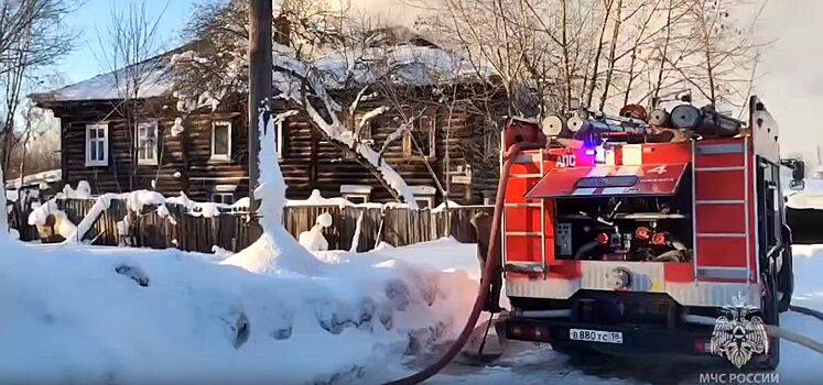 В Ижевске женщина скончалась после пожара в деревянном бараке
