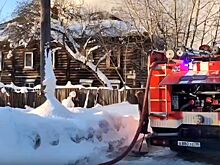 В Ижевске женщина скончалась после пожара в деревянном бараке
