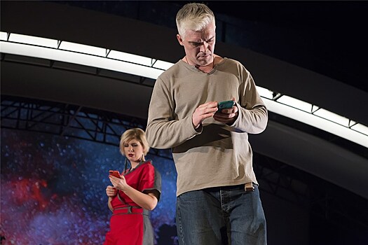 Театр "На Литейном" представляет премьеру спектакля "(Не)принятый вызов"