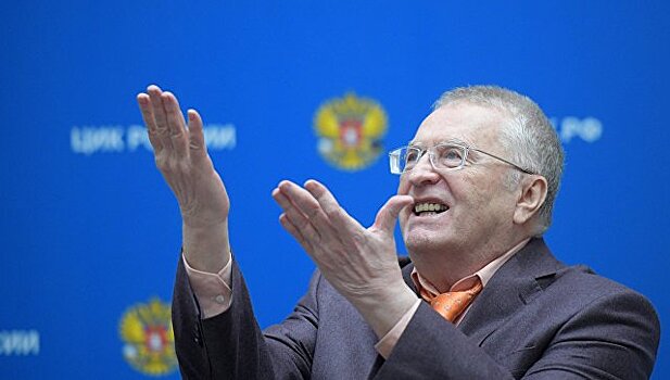 Жириновский призвал не покупать заграничные продукты