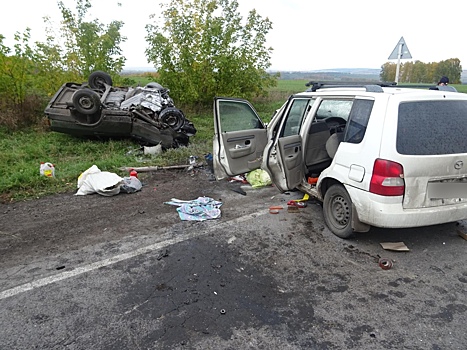 Неосторожный водитель устроил смертельное ДТП на трассе под Новокузнецком