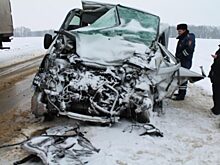 Под Орлом фура смяла минивэн «в гармошку». Погибли двое