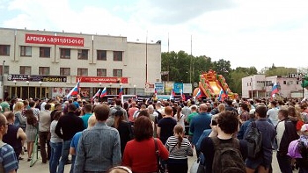 Митинг против коррупции в Вологде собрал около 400 человек