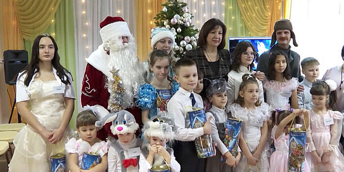 Наталья Кочанова присоединилась к благотворительной акции и поздравила детей из Минска