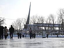 Москвичей призвали не ждать тепла