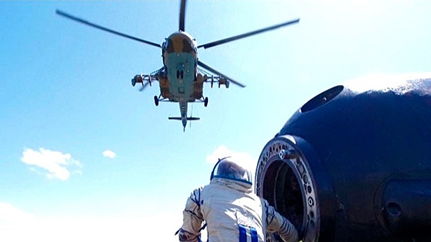 «Синяя птица», десант и машины-амфибии: под Челябинском прошли учения военных космических спасателей