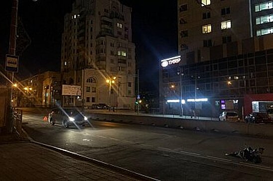 Велосипедист получил тяжелые травмы в результате ДТП в Хабаровске