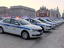 Сотрудники новосибирской Госавтоинспекции получили ключи от новых служебных автомобилей