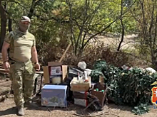 Транспортные полицейские Сургута передали партию гуманитарной помощи для коллег в зону специальной военной операции