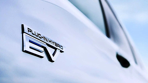 Mitsubishi Outlander Plug-In Hybrid будет с большой мощностью и вместительной батареей