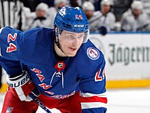 «Рейнджерс» продлили контракт с Каапо Какко