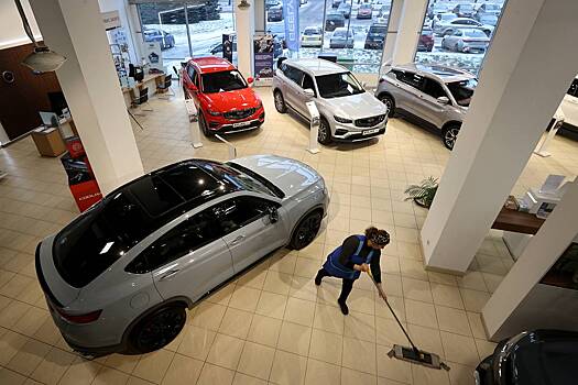 Алиханов оценил риск 40-процентного обрушения рынка автомобилей