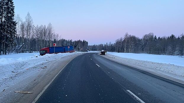 Оторвавшийся на костромской трассе прицеп стал причиной аварии с пострадавшими