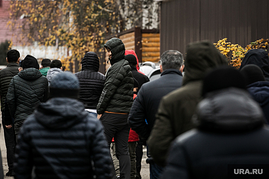 «Известия»: в 2023 году миграционный поток снизился на 90 тысяч