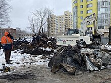 В Ивантеевке расчищают площадку на месте сгоревшего барака
