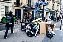 Глава национального профсоюза Франции призвал мусорщиков продолжать забастовку "как можно дольше"