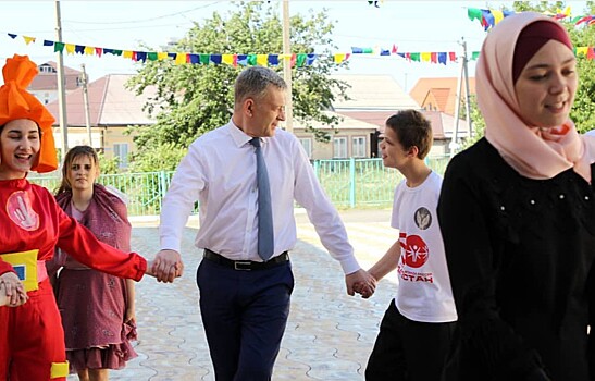 Владимир Иванов поздравил детей из дома-интерната «Забота»