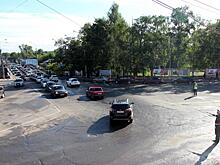 Регулировщики в белых рубашках и белых перчатках вышли сегодня на самые сложные перекрестки Вологды