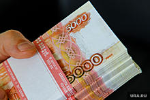 Свердловчанин засудил банк на сотни тысяч за падение на крыльце