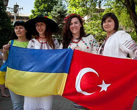 Пока российских туристов не пускают в Турцию, Украина собирается увеличить количество чартерных рейсов на направление