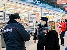 В волгоградских ТЦ стали чаще соблюдать антиковидные правила