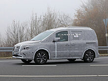  		 			Mercedes T-Class 2022 года засветился с меньшей маскировкой 		 	