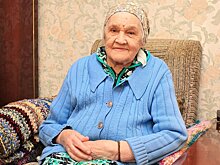 95-летняя москвичка передала бойцам СВО около тысячи вязаных вещей