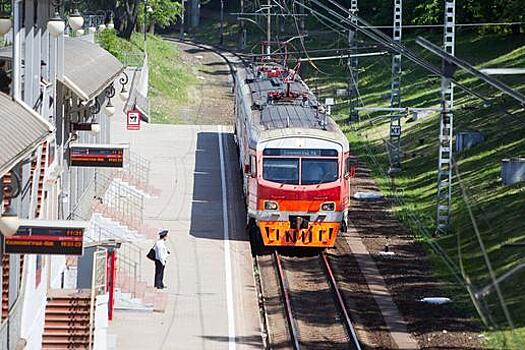 В выходные и праздники дневной рейс Светлогорск — Зеленоградск — Калининград будут обслуживать два поезда