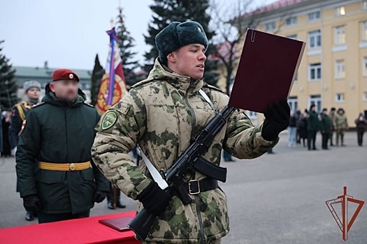Macan принял военную присягу