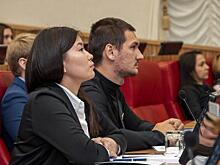 Почему Ямал взял тренд на феминизацию политики: «К женщинам сложно приклеить негатив»