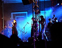 «Музыка мира» на Платоновском фестивале завершилась концертом в Рамони с танцами при участии губернатора