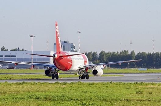 Самолет Red Wings экстренно сел в Екатеринбурге из-за технической неисправности