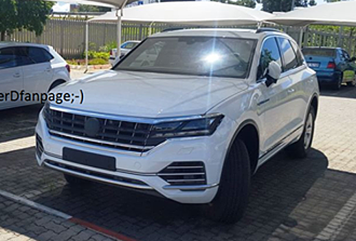 В Сеть попали снимки нового Volkswagen Touareg без камуфляжа