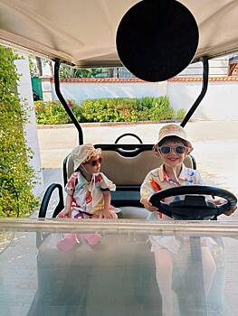 Жена Евгения Петросяна поделилась фотографиями из отпуска в Турции