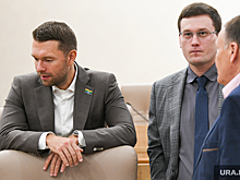 Союзников мэра Екатеринбурга атакуют в стиле 90-х