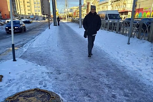 Жители Ставрополя возмущены гололедом на дорогах и тротуарах