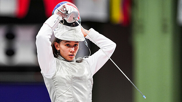 Американка Кифер, подписавшая письмо против россиян, пожала руку Анащенковой после боя на ЧМ по фехтованию