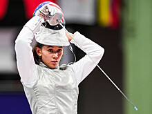 Американка Кифер, подписавшая письмо против россиян, пожала руку Анащенковой после боя на ЧМ по фехтованию