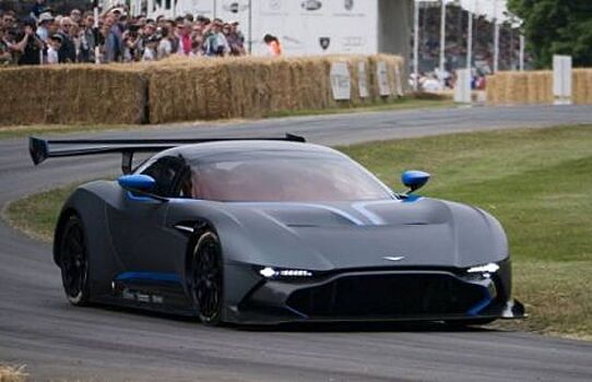 На торги выставлен спорткар Aston Martin Vulcan