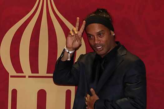 Насри: будь Роналдо и Роналдиньо серьёзнее, они бы затмили Месси и Криштиану