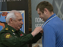 Замминистра обороны Виктор Горемыкин в преддверии Нового года вручил награды участникам СВО