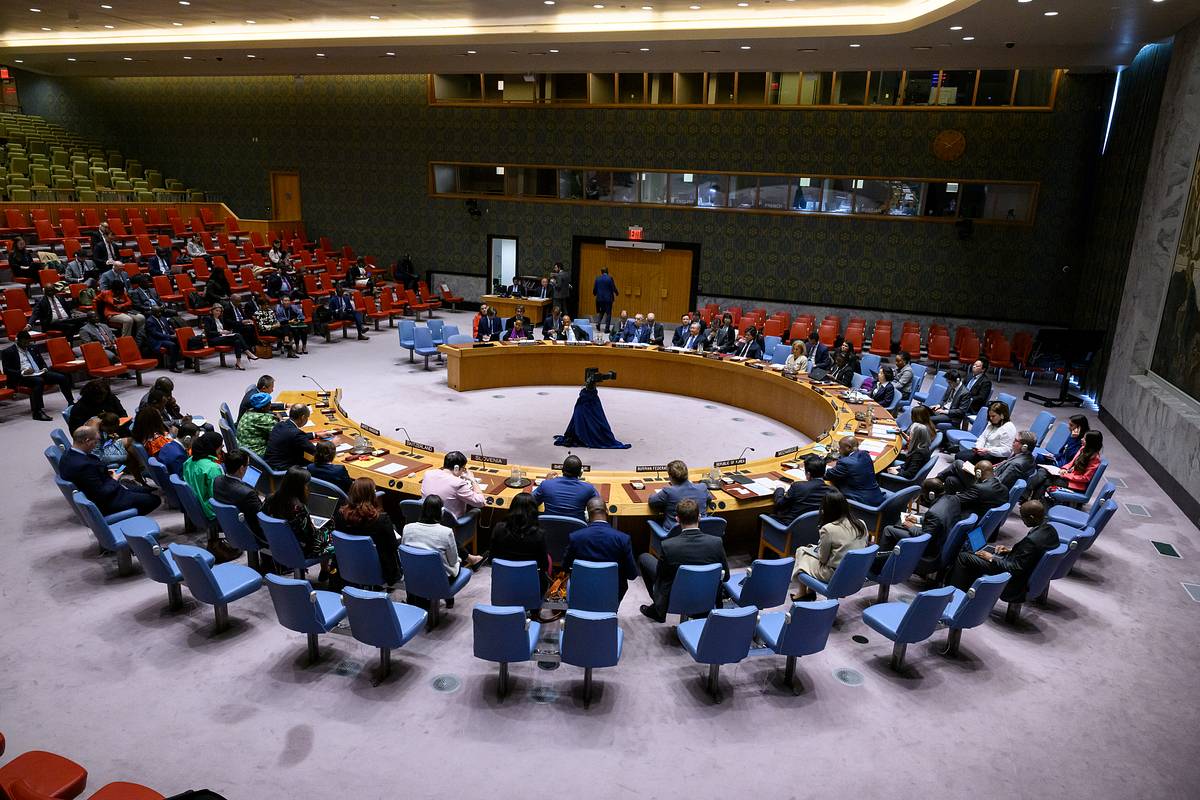 Алжир запросил закрытое заседание Совбеза ООН по массовым захоронениям в Газе