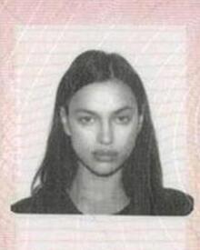 Ирина Шейк заинтриговала поклонников фото своего паспорта: «Напутала... или что-то в этом роде»