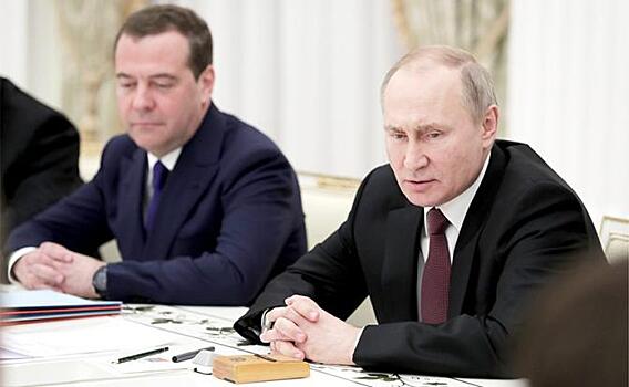 Операция "Преемник": Медведеву надо победить в Ливии, как Путину - в Сирии